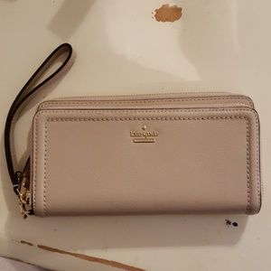 Kate spade wristlet wallet